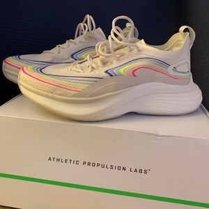 APL Streamline sneaker